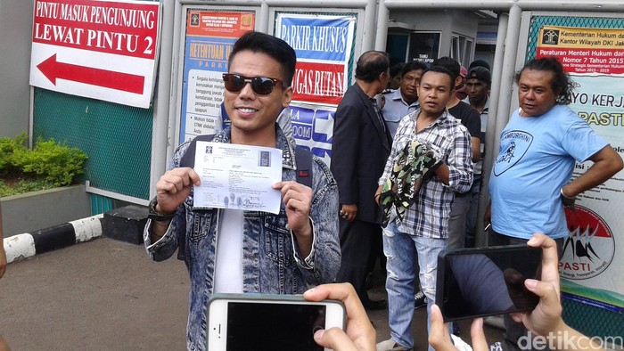 Bebas dari Bui, Robby Abbas Janjikan Surprise Soal Prostitusi Artis