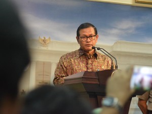 Seskab: Nikahan Kahiyang Sederhana, Lihat Saja Karpetnya Ngelupas