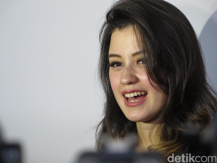 Syuting di Jepang, Kimberly Ryder Kangen Sate Padang