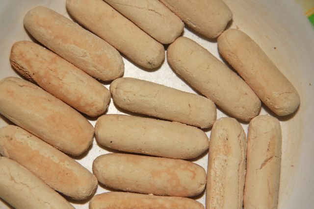 kue bagiak