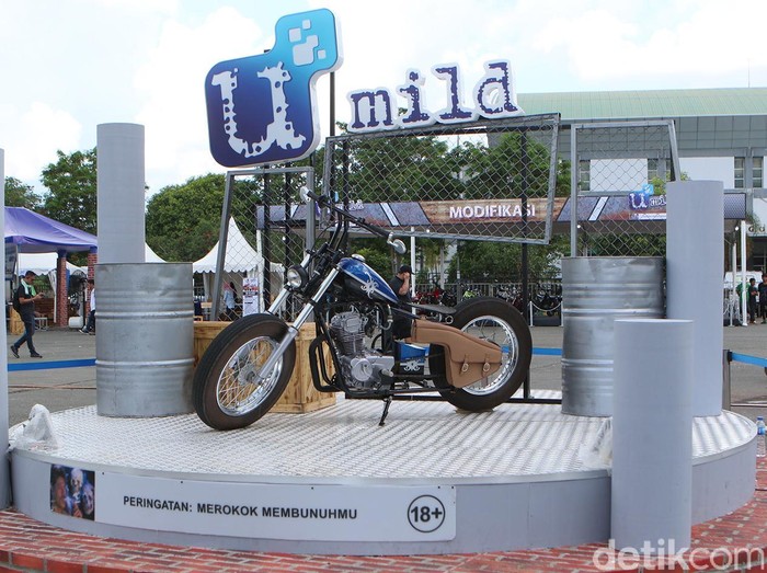 Blue Mecal, Honda MegaPro Ala Rigid Bobber