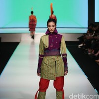 Guerillas by Tri Handoko Jalinan Lungsi Pakan Jakarta Fashion & Food Festival 2016 at Hotel harris. Kelapa Gading. Jakarta. [Foto: Mohammad Abduh/Wolipop]