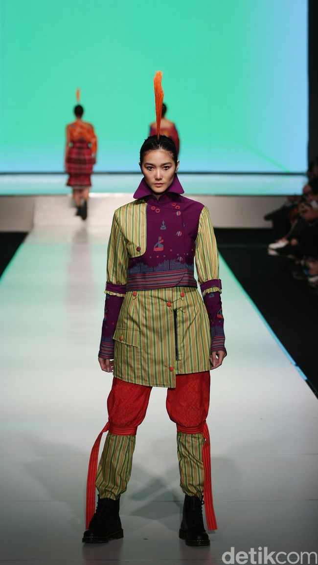 Guerillas by Tri Handoko Jalinan Lungsi Pakan Jakarta Fashion & Food Festival 2016 at Hotel harris. Kelapa Gading. Jakarta. [Foto: Mohammad Abduh/Wolipop]