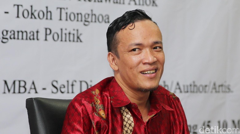 Maruf akan Ketemu Ahokers, Batman: Buang Masa Lalu Bila Ingin Maju Maruf akan Ketemu Ahokers, Batman: Buang Masa Lalu Bila Ingin Maju