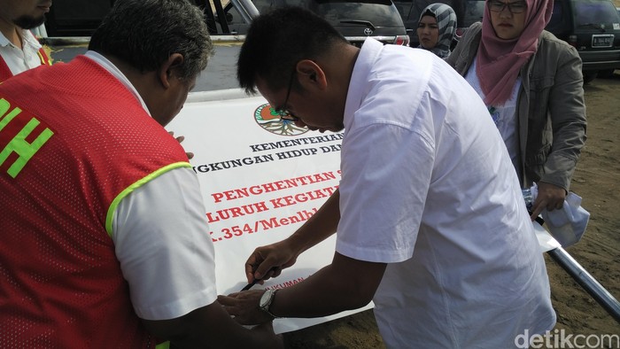 Kementerian LHK Segel Dua Pulau Reklamasi di Teluk Jakarta