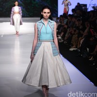 Hian Tjen Kain Negeri Indonesia Barat. Jakarta Fashion & Food Festival 2016 at Hotel harris. Kelapa Gading. Jakarta. [Foto: Mohammad Abduh/Wolipop]