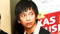 Ketika diajak bergabung itu jadi sebuah energi yang bikin semangat karena bekerjasama dengan orang yang jadi idola dan pahlawan, kata Rian. Pool/Gus Mun/detikFoto.