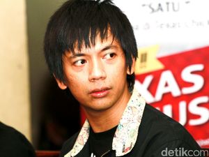 Lirik dan Chord Ilfil (Manusia Tak Berharga) oleh dMasiv