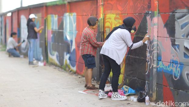  Hijab bukan Halangan buat Bomber Cewek 