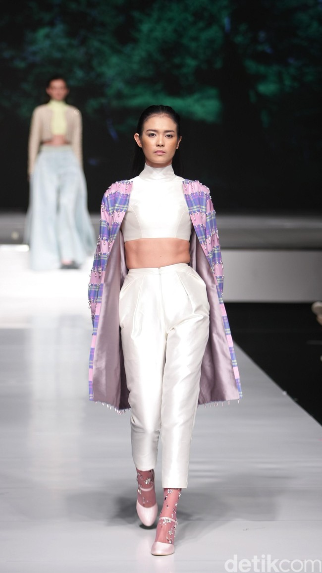 Hian Tjen Kain Negeri Indonesia Barat. Jakarta Fashion & Food Festival 2016 at Hotel harris. Kelapa Gading. Jakarta. [Foto: Mohammad Abduh/Wolipop]