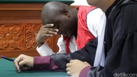 Chukwud Donatus Okopie dan penasehat hukumnya pikir-pikir atas putusan yang diberikan Majelis Hakim Pengadilan Negeri Jakarta Barat.