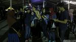 Suasana di Belakang Panggung Barasuara