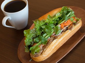 Makan Siang di Kuningan City, Ada Hidangan Vietnam hingga Italia