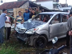 Warga Ngamuk dan Rusak Mobil Pencuri Tiga Domba di Bandung Barat