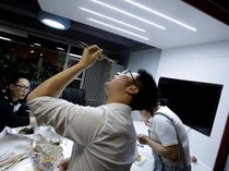 996 yang Bikin Menderita Karyawan China Mulai Ditinggalkan