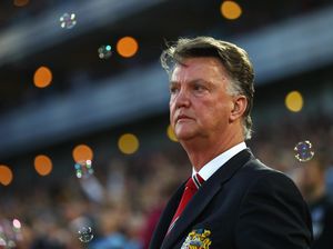 Rooney: Tak Adil Bicarakan Masa Depan Van Gaal Usai Menangi Trofi