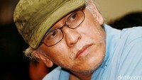 Sedikit bocoran, lagu-lagu di dalamnya memuat hits lawas Iwan Fals yang didaur ulang atau materi yang sepenuhnya baru. Pool/Gus Mun/detikFoto.