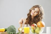Cegah Sembelit dengan 5 Trik Makan dan Minum Ini