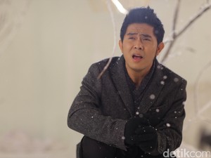 Cakra Khan Bawakan Single Mencari Cinta Sejati untuk Film Rudy Habibie