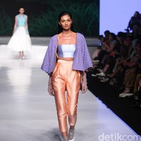 Hian Tjen Kain Negeri Indonesia Barat. Jakarta Fashion & Food Festival 2016 at Hotel harris. Kelapa Gading. Jakarta. [Foto: Mohammad Abduh/Wolipop]