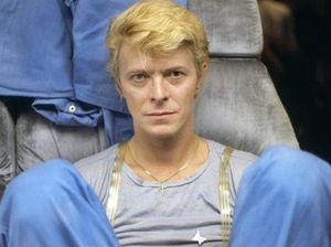 40 Karya Fotografi David Bowie Dipamerkan