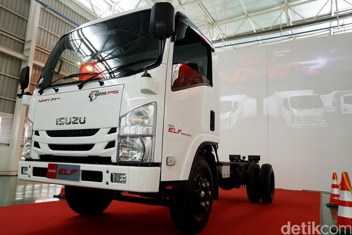 Isuzu NMR