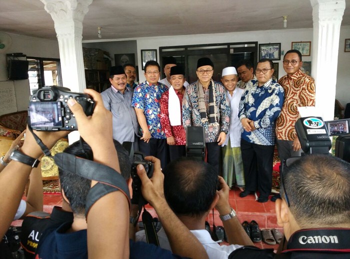 Kunjungi Bojonegoro, Ketum PAN Serius Dukung Kang Yoto ke Pilgub DKI