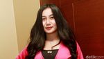 Duo Serigala Tampil Pinky