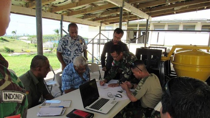 Melihat Aksi Pasukan TNI di Fiji Bantu Korban Topan Winston