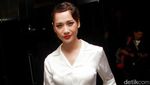 BCL Bergaya dengan Rambut Retro