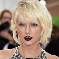 Taylor Swift bercerita pernah putus dari mantan kekasihnya hanya lewat telepon dalam 25 detik. Kala itu usianya masih 18 tahun. Mantan pacarnya itu adalah Joe Jonas. Foto: Getty Images