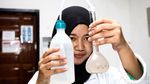 Melihat Laboratorium Milik PT SSMS