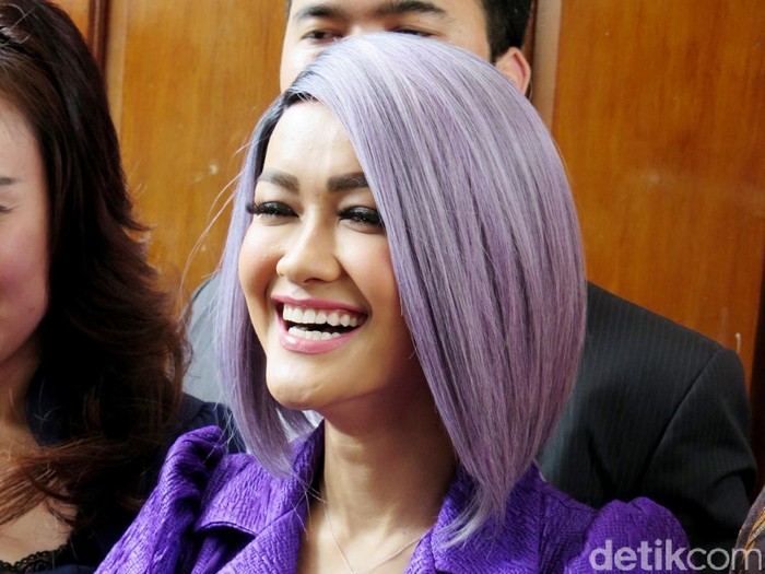 Zaskia Gotik Doakan Julia Perez Kawin Lagi