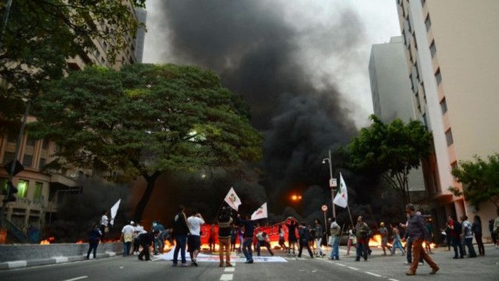 Krisis Politik Brasil Belum Segera Berakhir