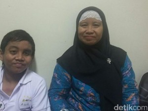 Perjuangan Wawan Hidup dengan Lupus di Atas Kursi Roda