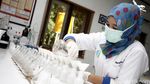 Melihat Laboratorium Milik PT SSMS