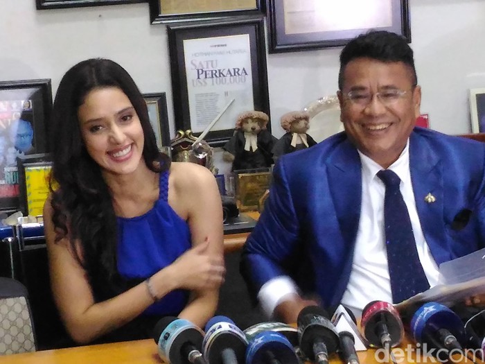 Fairuz Tantang Balik Eks Suami: Kalau Saya Benar, Galih Harus Pakai Rok!