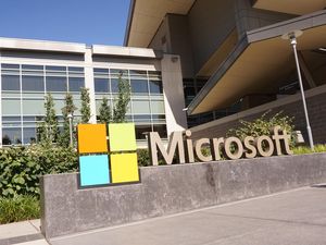 Polisi Tangkap Pegawai Microsoft yang Demo Israel