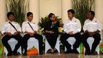 4 WNI yang Dibebaskan Diserahkan ke Keluarga