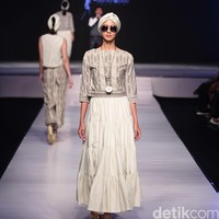 Chossy Latu Jalinan Lungsi Pakan Jakarta Fashion & Food Festival 2016 at Hotel harris. Kelapa Gading. Jakarta. [Foto: Mohammad Abduh/Wolipop]