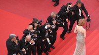 Para fotografer sibuk mengabadikan gambar Jessica Cahstain. Andreas Rentz/Getty Images/detikFoto.