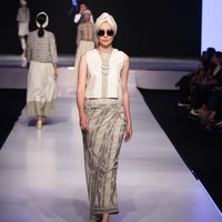 Chossy Latu Jalinan Lungsi Pakan Jakarta Fashion & Food Festival 2016 at Hotel harris. Kelapa Gading. Jakarta. [Foto: Mohammad Abduh/Wolipop]