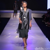 Chossy Latu Jalinan Lungsi Pakan Jakarta Fashion & Food Festival 2016 at Hotel harris. Kelapa Gading. Jakarta. [Foto: Mohammad Abduh/Wolipop]