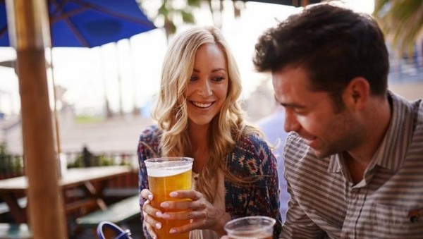 Bir soat davomida lobnadagi fohishalar Bir soat davomida lobnadagi fohishalar