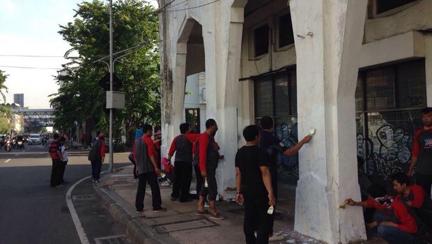 Risma Minta Revitalisasi Pasar Tunjungan Segera Dilakukan
