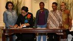 4 WNI yang Dibebaskan Diserahkan ke Keluarga