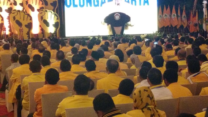 Jokowi Jelaskan Manuver Luhut dan JK Jelang Munaslub Golkar