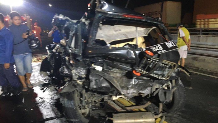 Kecelakaan 2 Mobil di Jembatan Tiga, 1 Orang Tewas