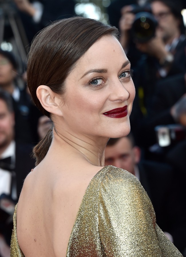 9. Marion Cotillard. Aktris asal Prancis ini dikenal dengan kecantikannya yang klasik. Meski sudah tidak muda, wanita 44 tahun tersebut kali ini masuk dalam daftar wanita paling cantik di dekade ini berdasarkan TC Candler. Foto: Pascal Le Segretain/Getty Images