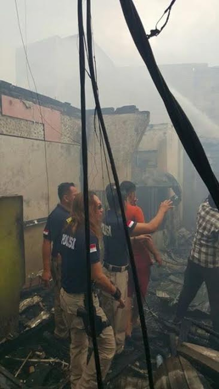Melihat Pasukan Turn Back Crime Berjibaku di Kebakaran di Tamansari